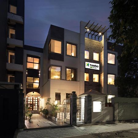 Hotel Treebo White Castle, Gurgaon Extérieur photo