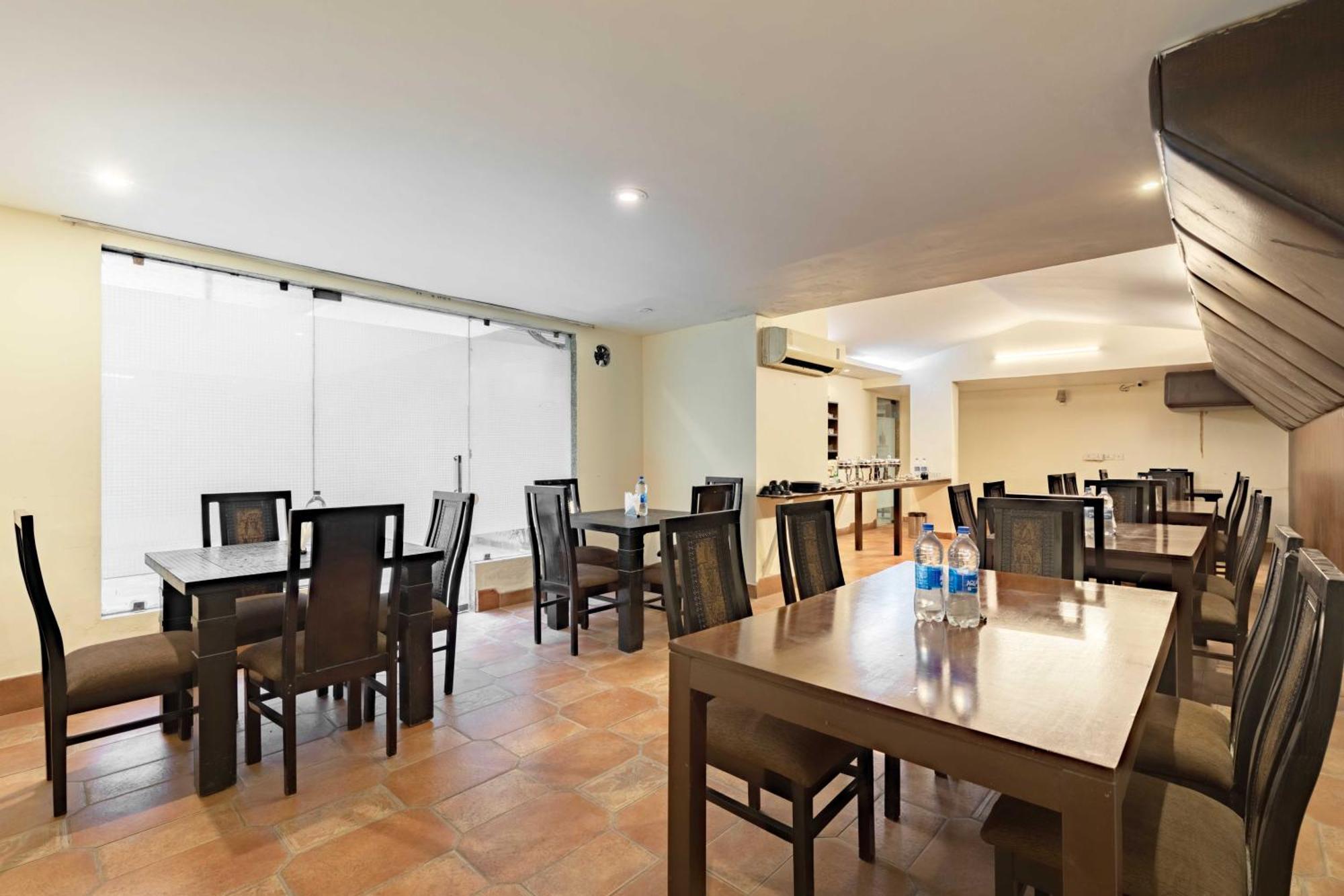 Hotel Treebo White Castle, Gurgaon Extérieur photo