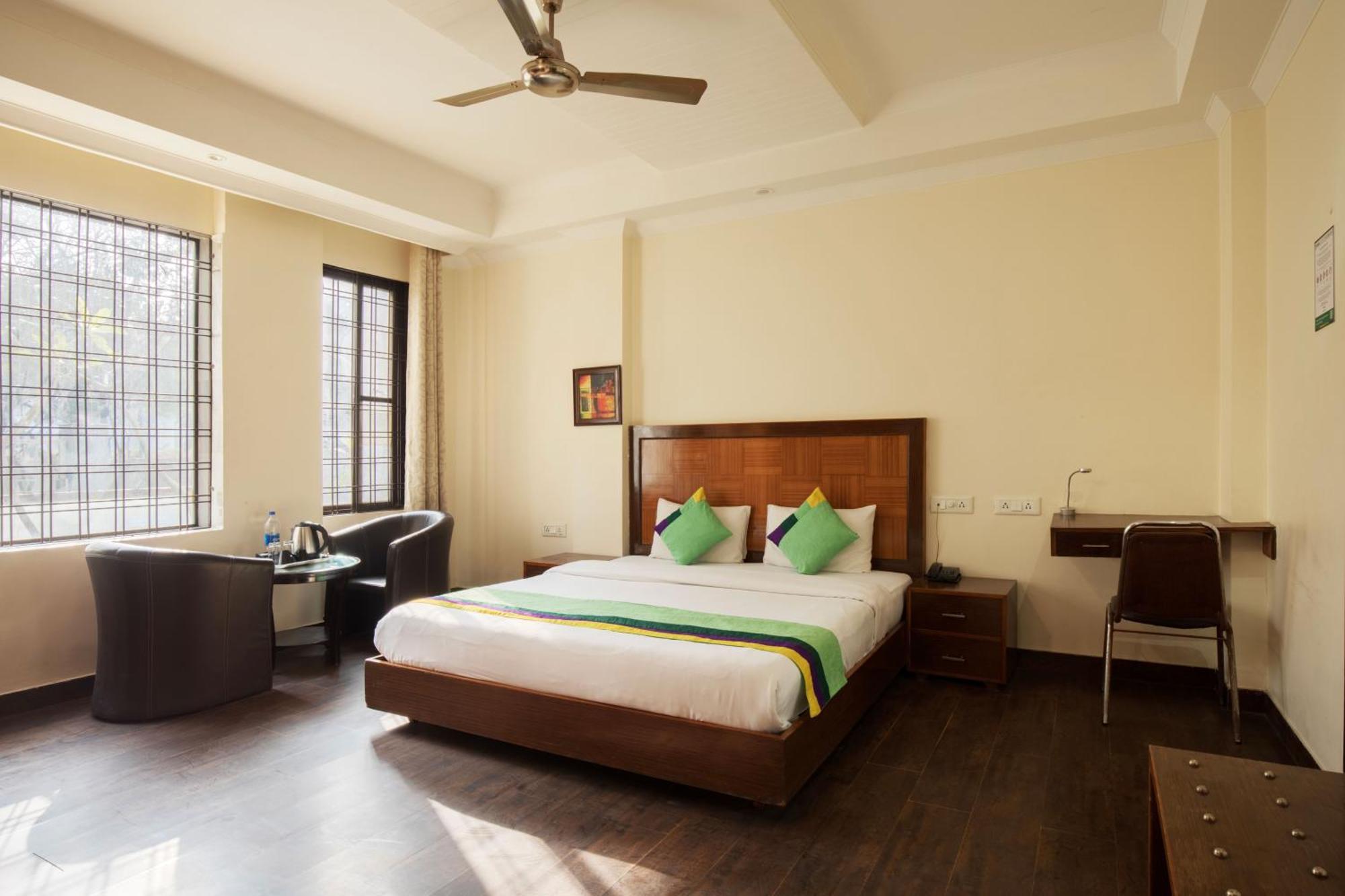 Hotel Treebo White Castle, Gurgaon Extérieur photo