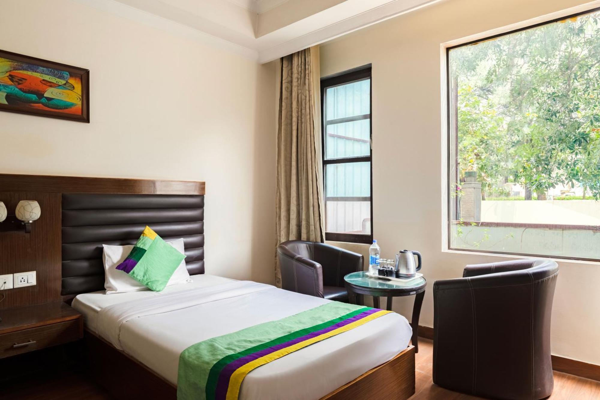 Hotel Treebo White Castle, Gurgaon Extérieur photo